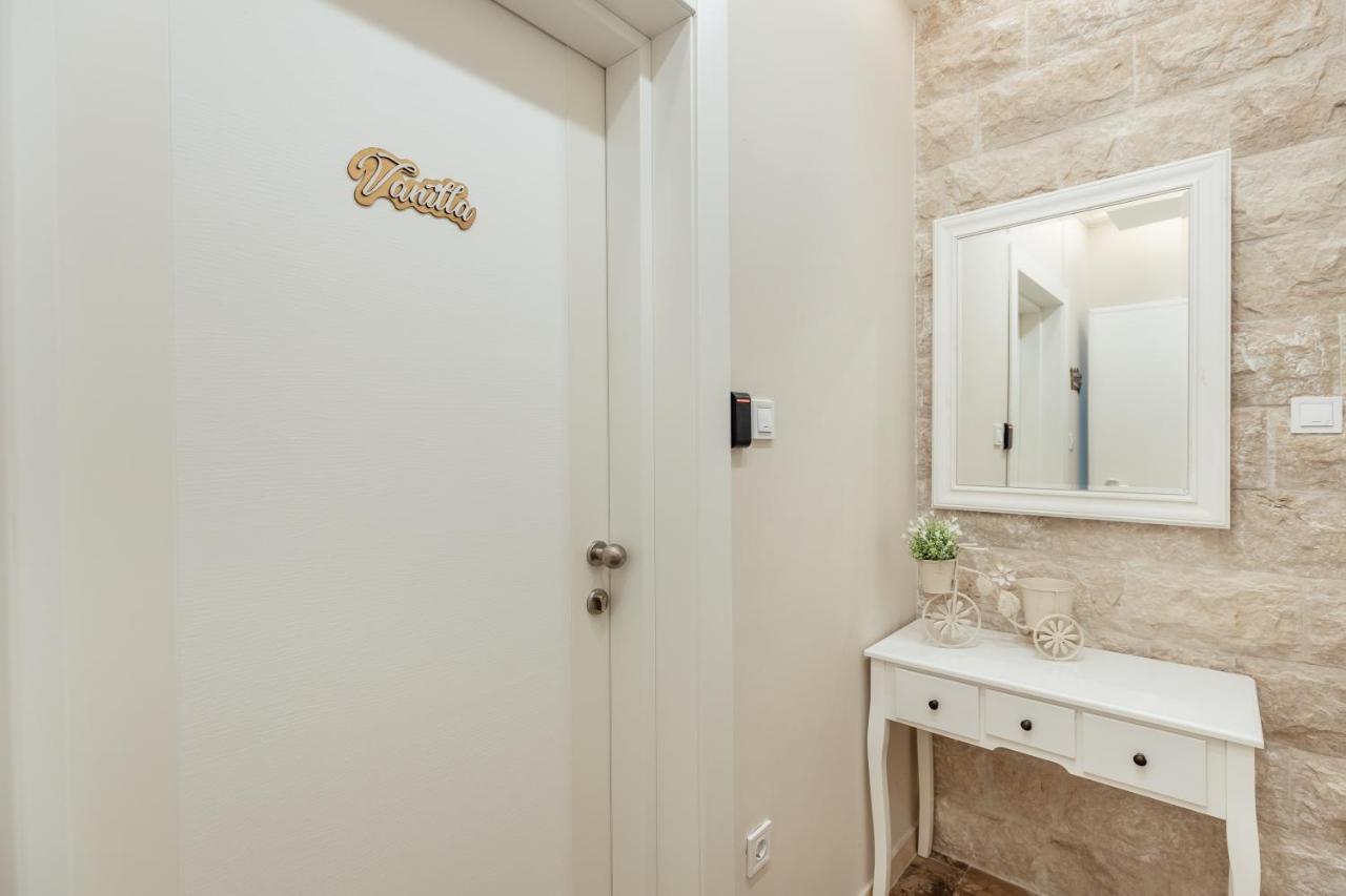 Apartments Dabinovic Kotor Exterior photo